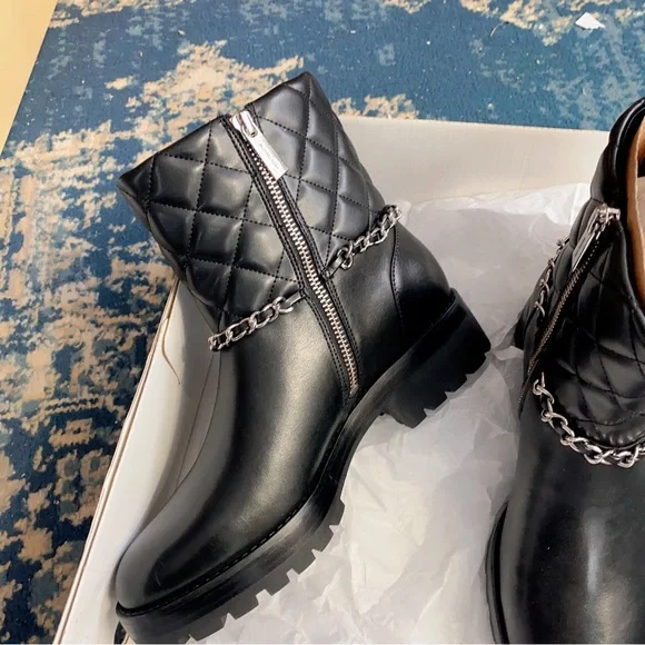 Michael kors Elsa Quilted Leather Chain Boot size6 - Picture 4 of 10